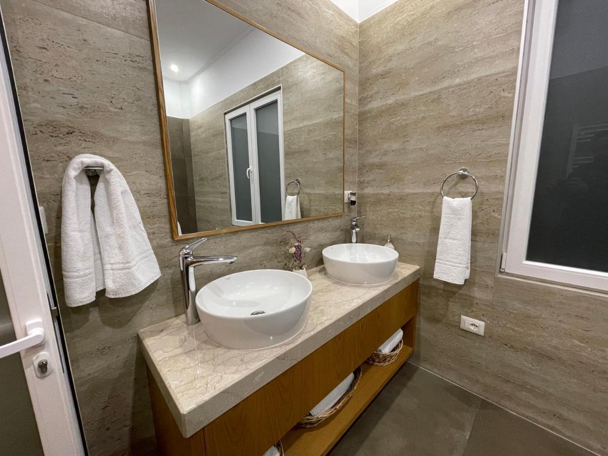 Joni & Joy Center Apartment 培拉特 外观 照片