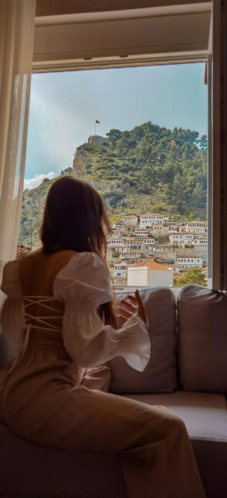 Joni & Joy Center Apartment 培拉特 外观 照片