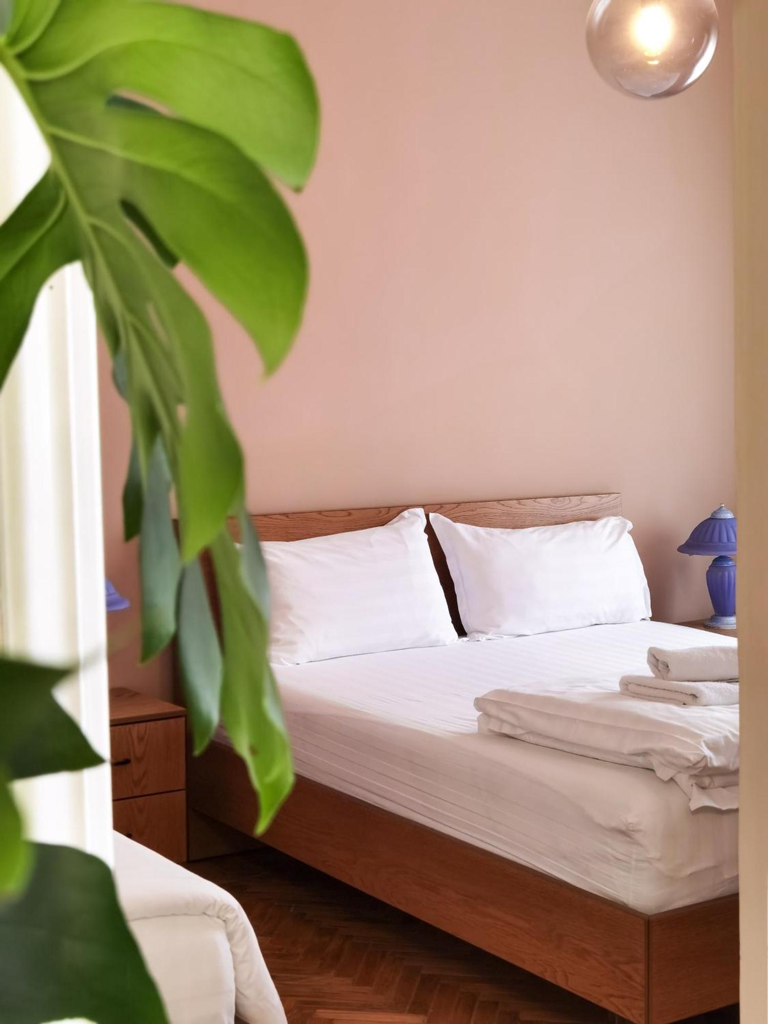 Joni & Joy Center Apartment 培拉特 外观 照片